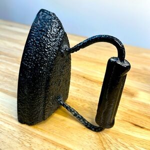 Black cast iron flat iron